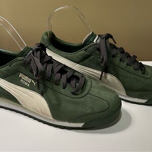 Puma Roma Forest Green and Cream Sneakers
